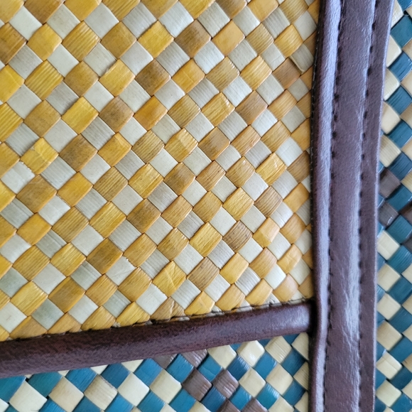 Woven Wooden Handle Bag Fully Lined Gorgeous Colors Mixed Media Every Season - Picture 2 of 12